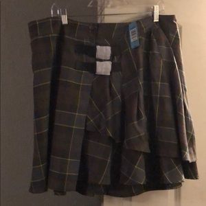 Adorable tartan skirt